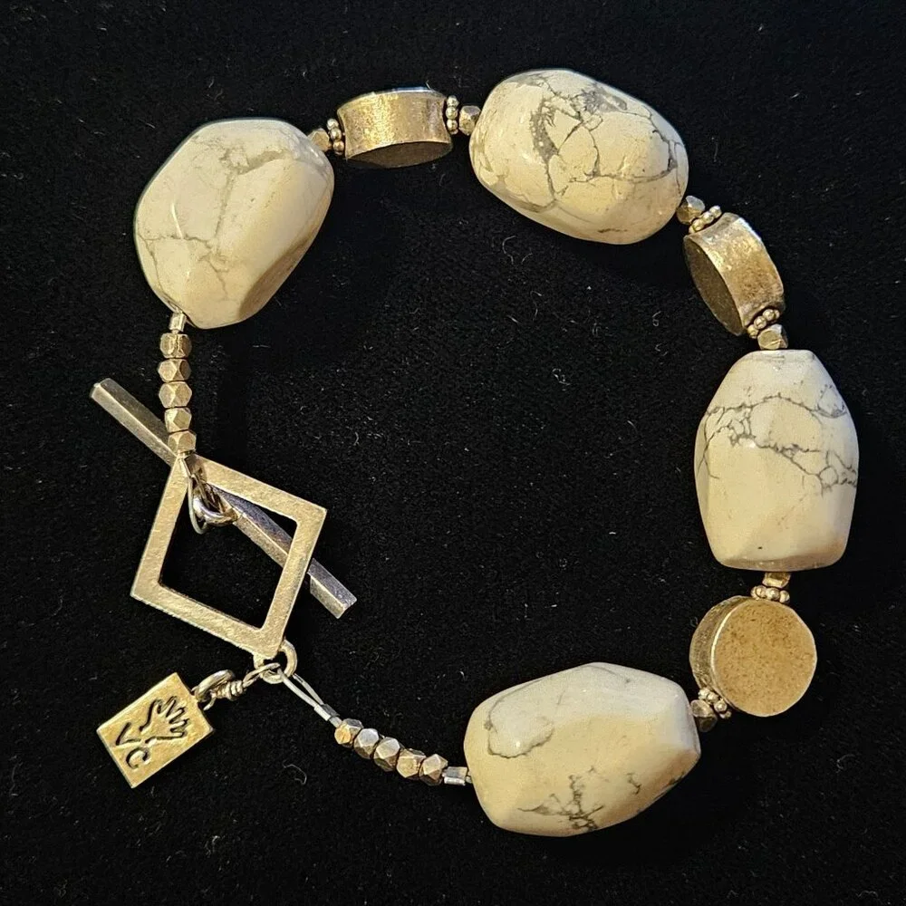 Suki 925 Chunky White Howlite Silver Beaded Bracelet With Toggle Clasp Size 6.5